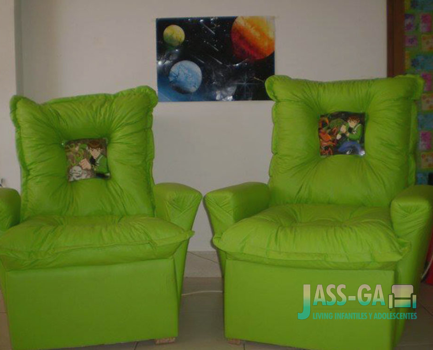 Sillones infantil lisos eco cuero.medidas 75 cm de alto,75 cm de ancho de brazo a brazo,40 cm de profundidad.09